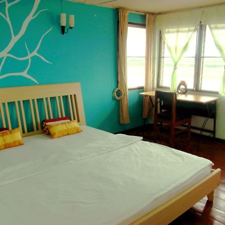 28 Rachabutr Hostel Убонратчатхані Номер фото