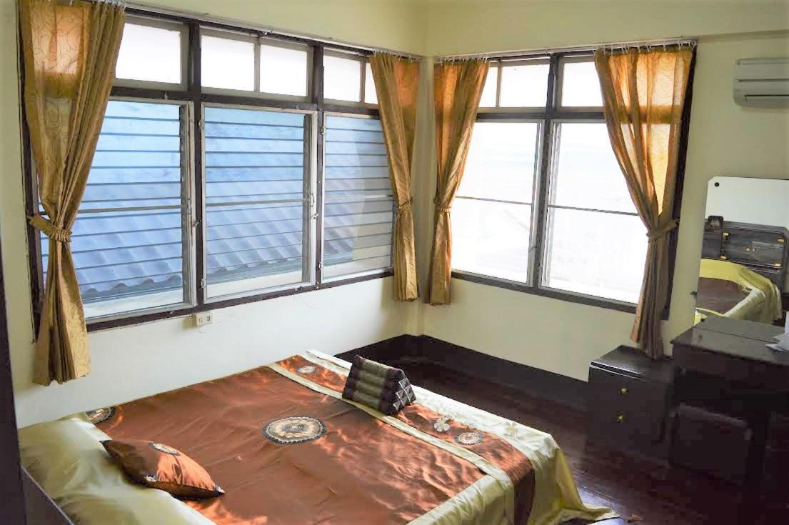 28 Rachabutr Hostel Убонратчатхані Номер фото