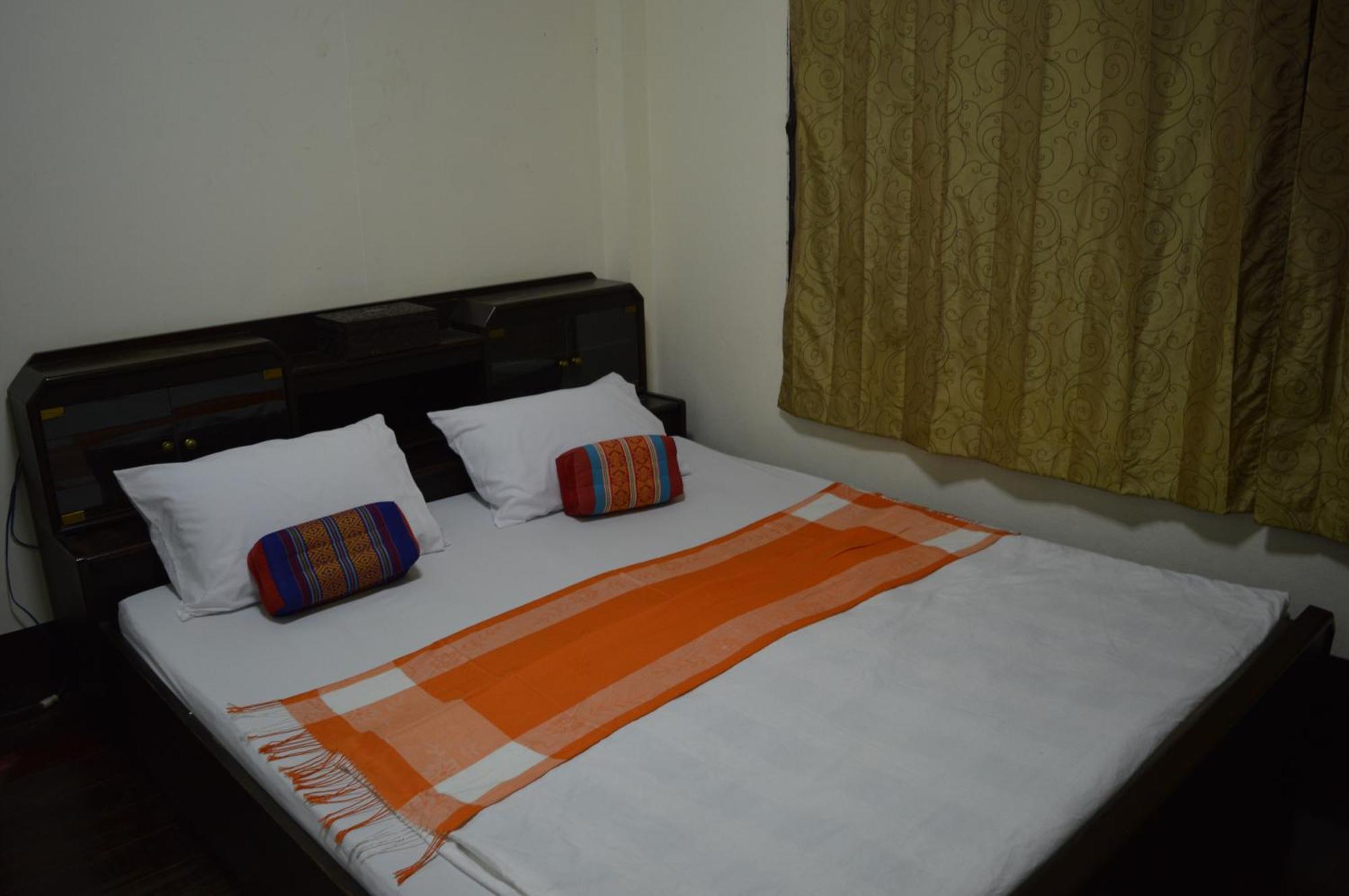 28 Rachabutr Hostel Убонратчатхані Номер фото