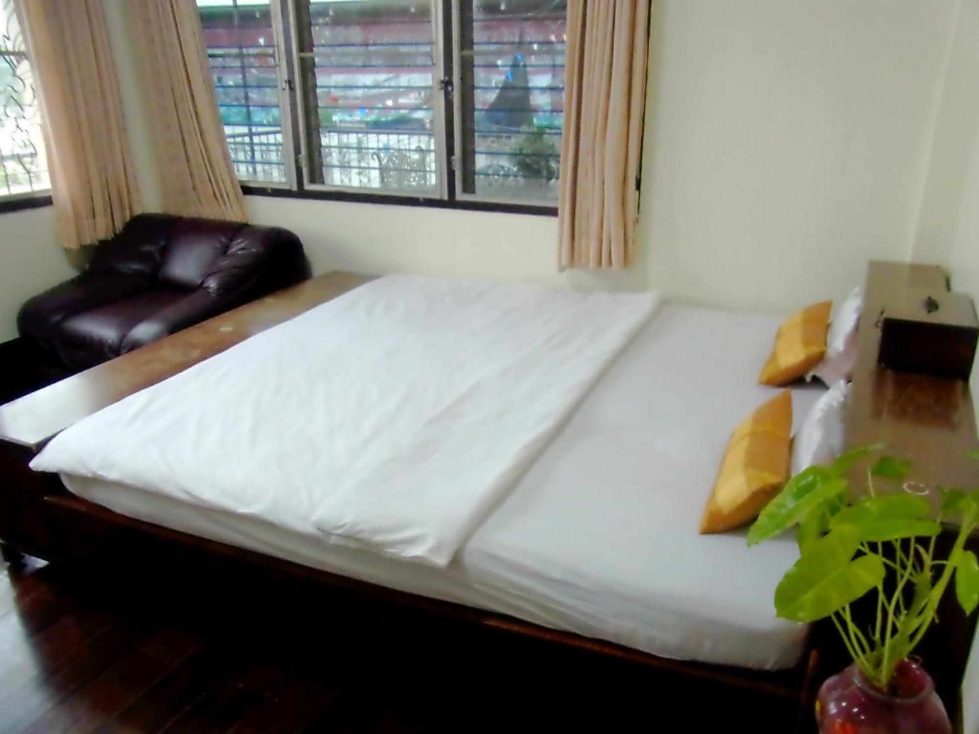 28 Rachabutr Hostel Убонратчатхані Номер фото
