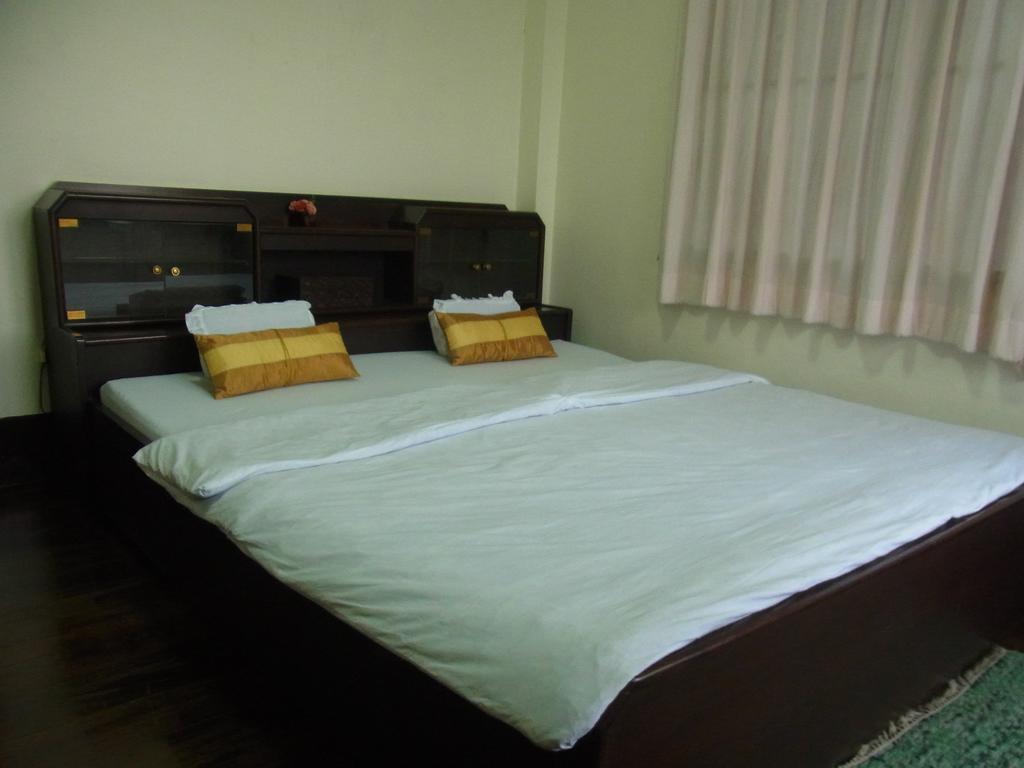 28 Rachabutr Hostel Убонратчатхані Номер фото